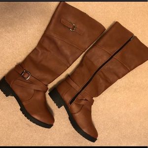 Women’s size 9 boots